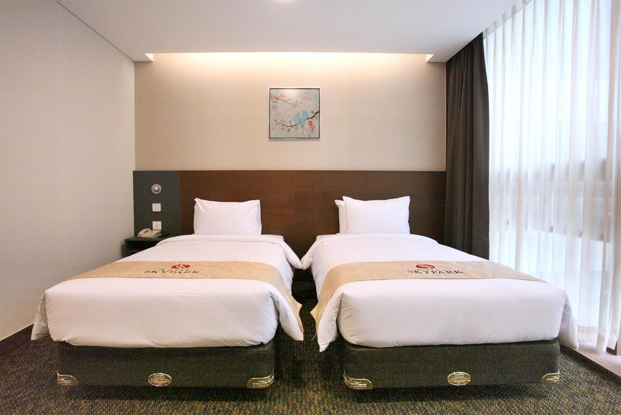โรงแรม โรงแรมสกายพาร์ค คิงส์ทาวน์ ทงแดมุน 4*