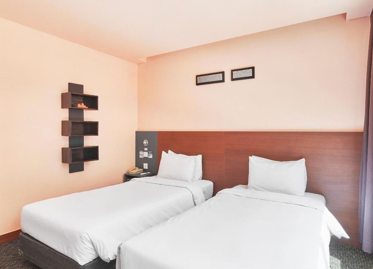 โรงแรม โรงแรมสกายพาร์ค คิงส์ทาวน์ ทงแดมุน 4*